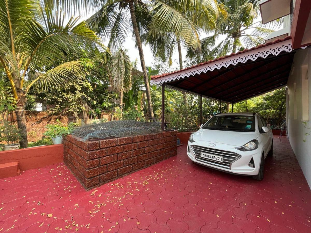 Gayatri Homestay Ratnāgiri Exteriör bild