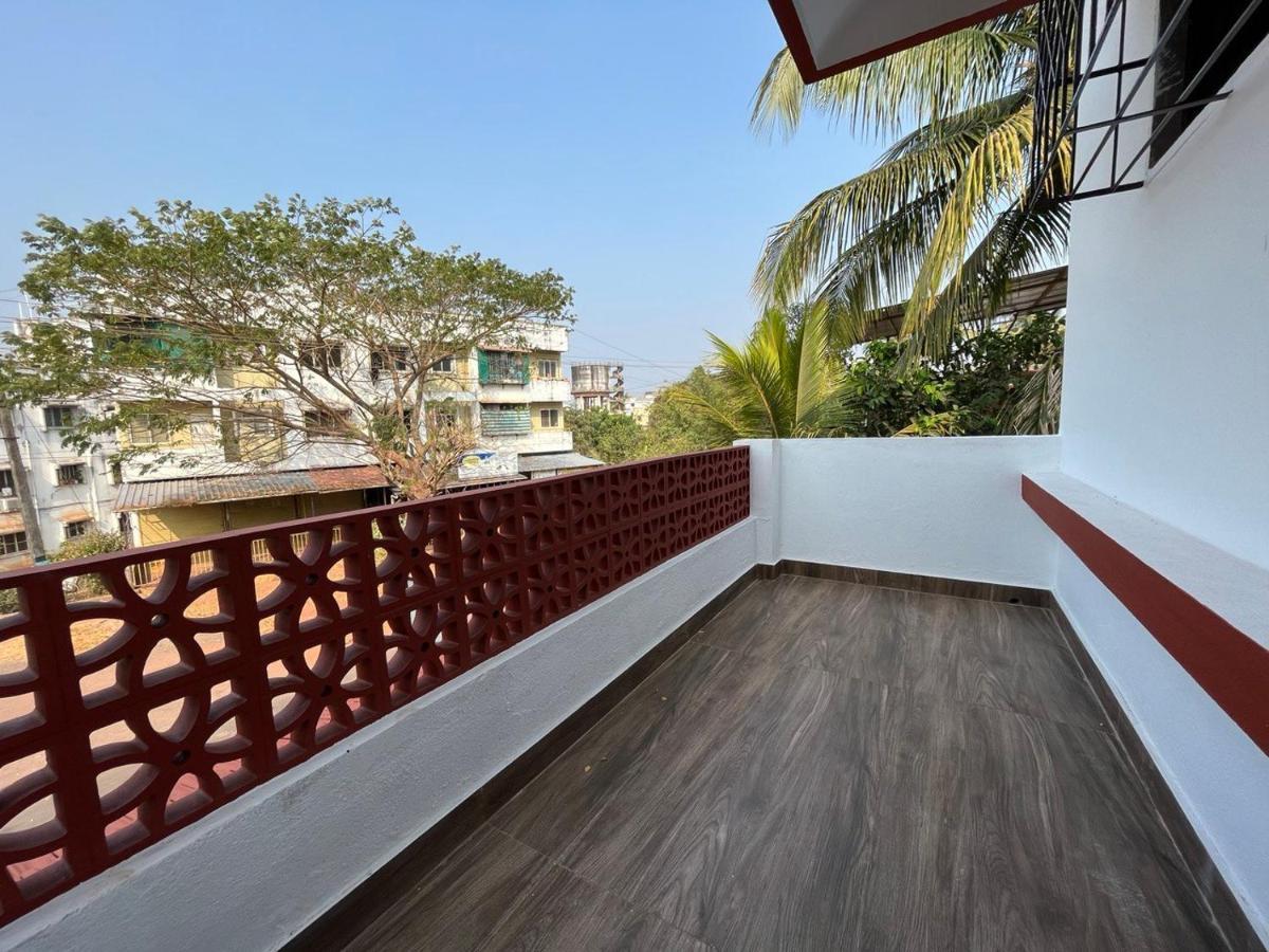 Gayatri Homestay Ratnāgiri Exteriör bild