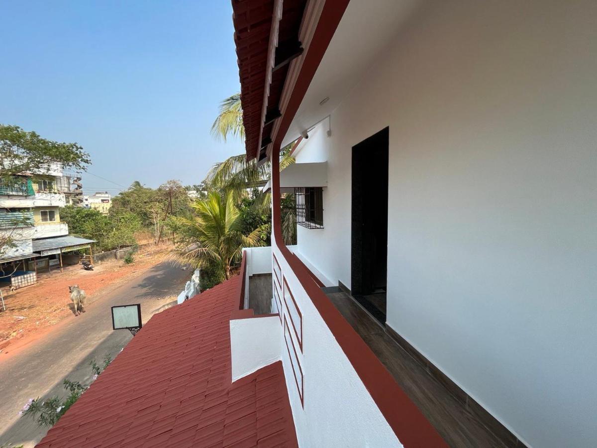 Gayatri Homestay Ratnāgiri Exteriör bild