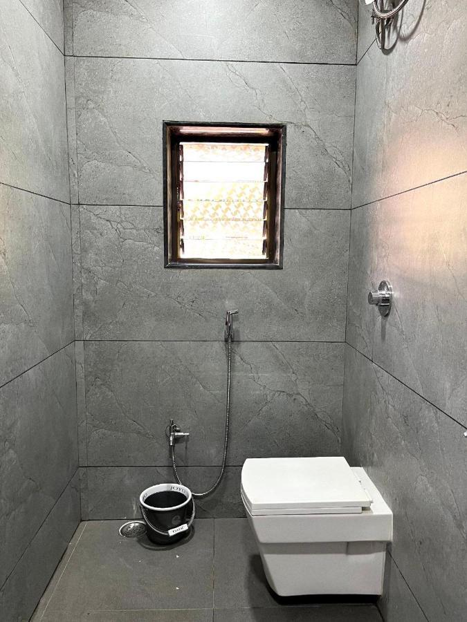 Gayatri Homestay Ratnāgiri Exteriör bild