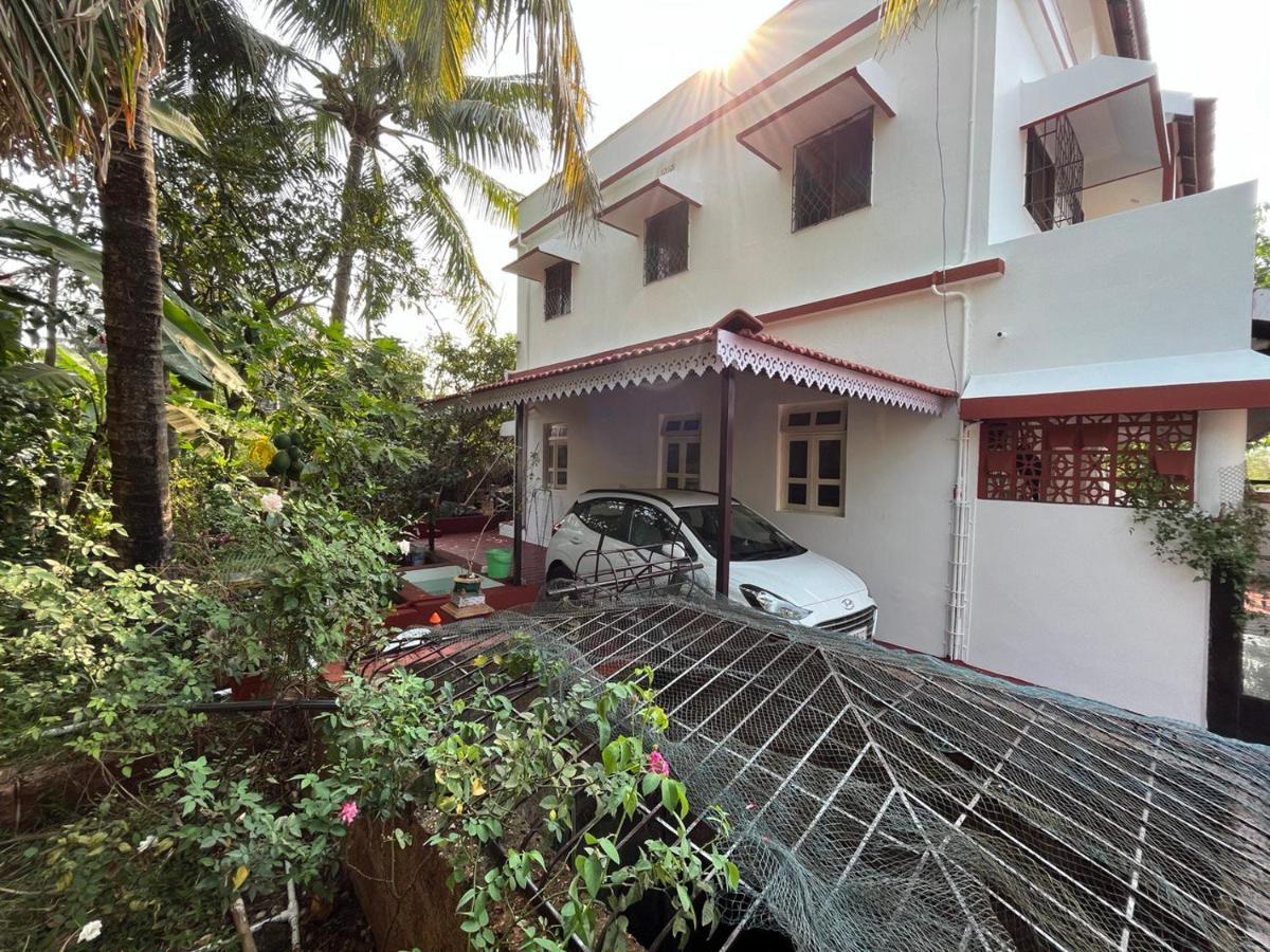 Gayatri Homestay Ratnāgiri Exteriör bild