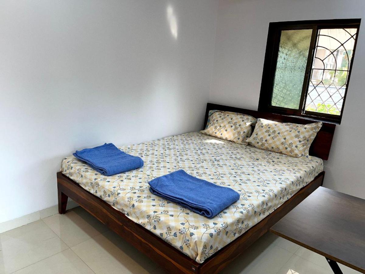 Gayatri Homestay Ratnāgiri Exteriör bild